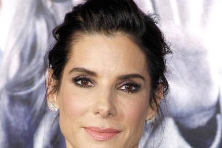 Zum zweiten Mal hat sich Sandra Bullock (52) 2015 für eine Adoption entschieden und ist seither Mutter eines Jungen und eine...