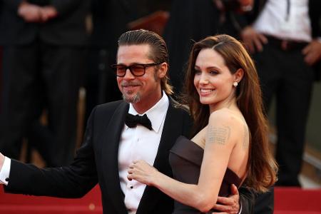 Angelina Jolie (41) nahm ihren ersten Sohn 2002 bei sich auf, damals noch als Alleinerziehende. Mittlerweile ist aus dem Duo...