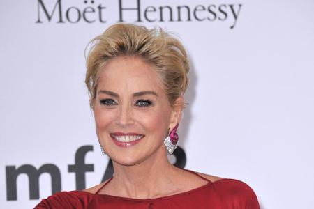 Mit den beiden weiteren Adoptivkindern ist Madonna nun auch an Sharon Stone (58) vorbeigezogen. Die Schauspielerin hat insge...