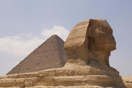 ... das Land der Pharaonen! Wenn es um Urlaub auf den letzten Drücker geht, versuchen es die Deutschen offenbar mit Ägypten....