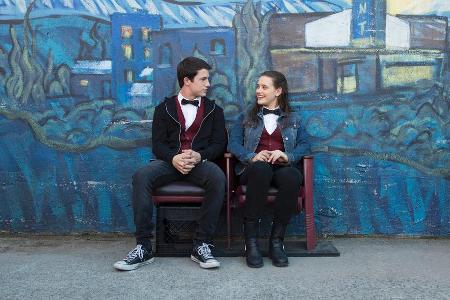 Dylan Minnette und Katherine Langford in 