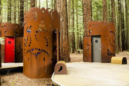 Red Woods Toilets, Rotorua, New Zealand_S. 98.jpg