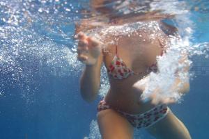 Schwimmbad-Studie: So viel Urin ist wirklich im Wasser 