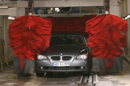Auto-Pflege