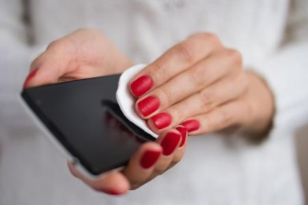 Smartphone reinigen Hyiene Coronavirus Smartphone reinigen Hyiene Coronavirus
