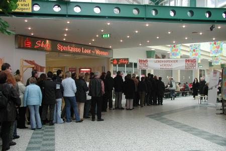 DKMS, Warteschlangen bei Typisierungsaktionen