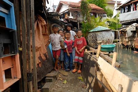 Einzelausstellung, Kinderportraits, Dietmar Waßenne, Indonesische Slums