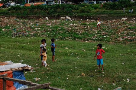 Einzelausstellung, Kinderportraits, Dietmar Waßenne, Indonesische Slums