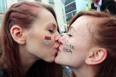Weiberfastnacht im Karneval Köln, Nordrhein Westfalen, Deuts...