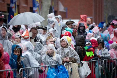 Koeln, Deutschland 04.03.2019 Rosenmontagsumzug Karneval in...