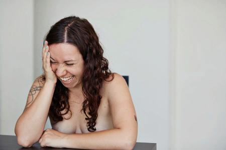 natürliche frauen nackt tätowiert tribal