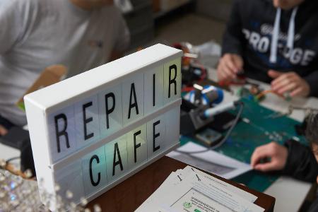 Repair Cafe imago Thomas Frey.jpg