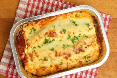 Praktisch, aber nicht gerade gesund: Fertiggerichte wie Tütensuppe und Co. sind oft mit extrem viel Salz versehen. Fertig-La...