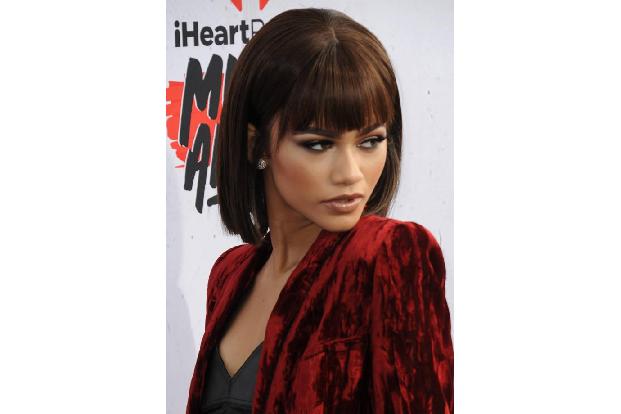 ...die bildschöne Zendaya. Immer wieder begeistert sie auf den Red Carpets mit ihren unterschiedlichsten Styles. Doch wer wü...