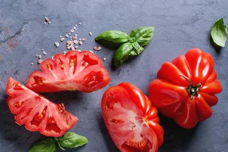 Das Gleiche gilt für Tomaten. Auch sie wirken der Hautalterung entgegen.
