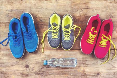 Das wichtigste Utensil eines Läufers: sein Schuh. Beim Kauf sollte man also Zeit investieren und sich beraten lassen. Infos ...