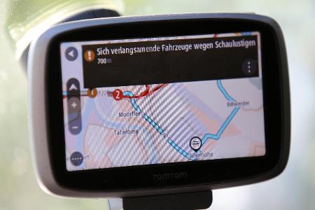 Stau auf der Autobahn in Hamburg 18.04.2019, DEU, Deutschlan...