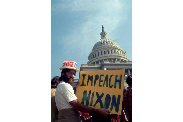 Impeach Nixon Rally PUBLICATIONxINxGERxSUIxAUTxONLY Copyrigh...