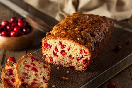 #WirBleibenZuhause So gelingt Ihnen jedes Brot Cranberry-Brot