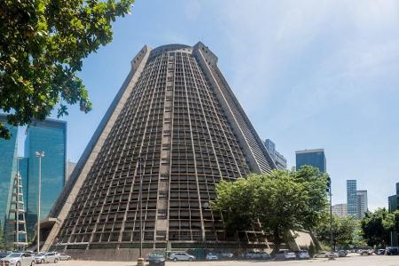 Die einstigen Erbauer des Petrusdoms hätten sich wohl eher die Hände abgehackt, als die Catedral Metropolitana in Rio de Jan...