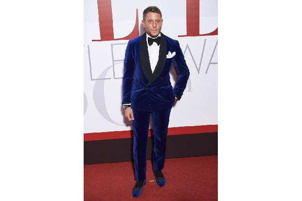 ...es auch Lapo Elkann, Ex von Shermine Shahrivar, angetan, der sich im schicken blauen Anzug präsentierte. Der Fiat-Erbe...