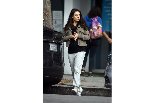 Mila Kunis ist mittlerweile hochschwanger und erwartet ihr zweites Kind. Dass sie daher keine Lust mehr auf durchdachte Look...