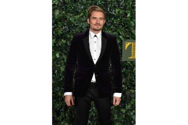 ...glänzte Katy Perry, die ihren Freund Orlando Bloom lieber alleine über den roten Teppich schreiten ließ. Außer Konkurrenz...