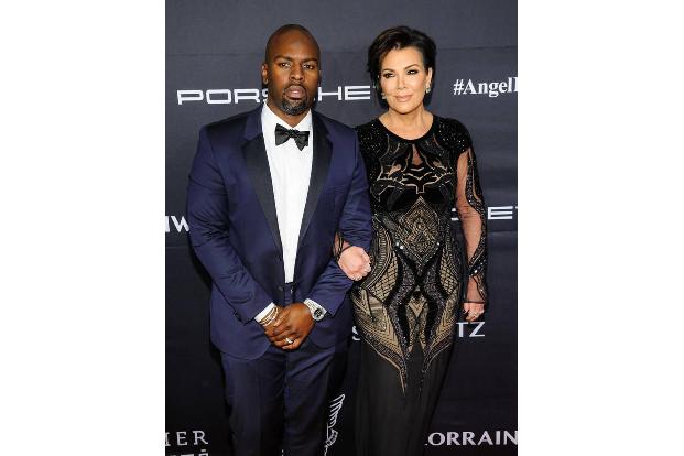 Matriarchin Kris Jenner nahm beim Angel Ball in New York einen Preis für ihren verstorbenen Exmann Robert Kardashian entgege...