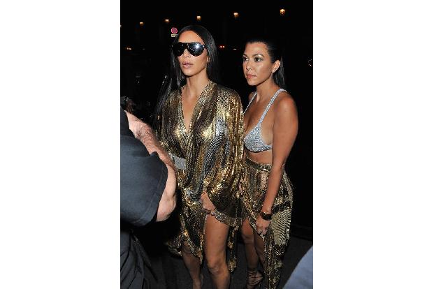 ...Herbst geschah dann aber das, was das Leben der sonst so mitteilungsfreudigen Kim Kardashian für immer verändern sollte: ...