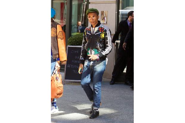 ...der Grund sein dürfte, warum Pharrell Williams es auf die Liste geschafft hat. Wenn wir auch sagen müssen, dass sein Styl...