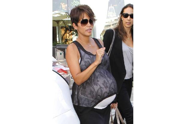 ...Halle Berry entschied sich für spätes Mutterglück. Ihre erste Tochter Nahla gebar sie mit 41 Jahren. Im Alter von 47 folg...