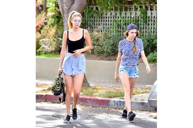 ...zusammen. Auch an diesem Wochenende sah man sie gemeinsam durch Beverly Hills schlendern. Optisch wenig modeltauglich, wa...