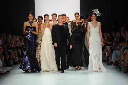 Star-Designer Guido Maria Kretschmer hatte am Mittwoch seinen großen Tag. Auf der Mercedes-Benz Fashion Week in Berlin stell...