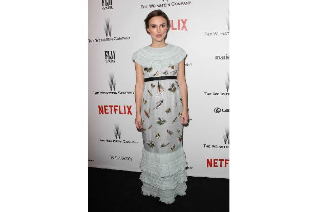 ...der offiziellen Bestätigung ihrer Schwangerschaft soll Keira Knightley mit ihrer Stylistin einen Kleiderschlachtplan ausg...