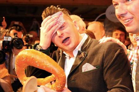 Richtig! Da hat Andreas Gabalier wohl die Chance seines Lebens verpasst. Tja, Pech gehabt. Ganz andere Prioritäten hat an di...