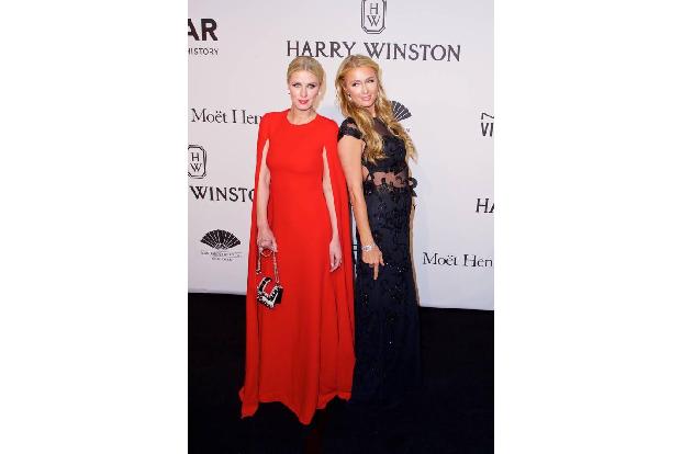 ...Hotelerbin Nicky Hilton setzte farblich ein Zeichen, ebenso wie die...