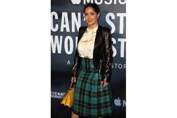 ...sogar das neue 30? Zugegeben: Stars wie Salma Hayek (50) können sich wirklich gute Beauty-Docs, Kosmetikerinnen und Perso...