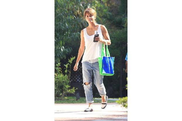...Halle Berry darin nicht gut aussehen? Na eben. Die Stars und wir freuen uns, dass wir diesen Evergreen nicht immer wieder...
