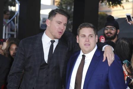 ...Channing Tatum und Jonah Hill ab. 