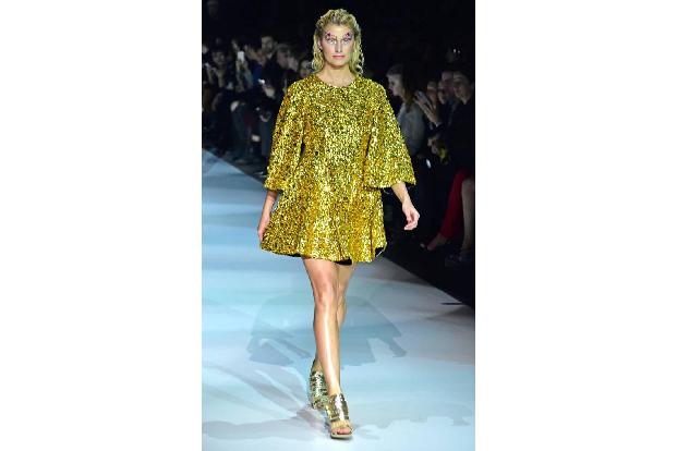 Na, hätten Sie dieses Model auf den ersten Blick erkannt? Es handelt sich um die schöne Lena Gercke, die am Montag im Motorw...
