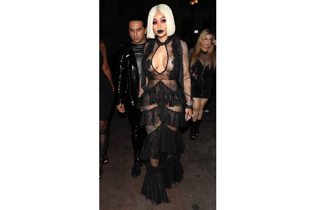 Blac Chyna weiß sich in Szene zu setzen: Im August dieses Jahres wurde sie in Hollywood in einem schwarzen Spitzenkleid gesi...