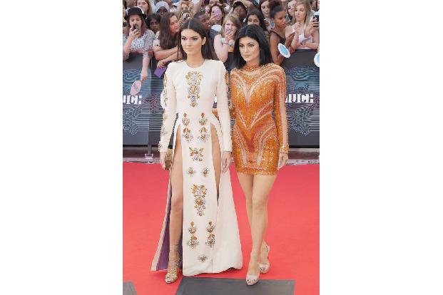 Die Robe, die die Schwester von Kim Kardashian bei den Much Music Awards in Toronto am Sonntag Abend präsentiert, hat aber a...