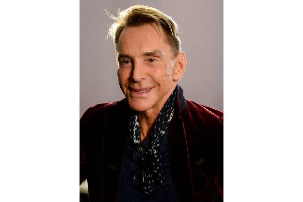 Wolfgang Joop motiviert die Kandidatinnen! Halb auf deutsch, halb auf englisch, scherzt und frotzelt er sich durch die Sendu...
