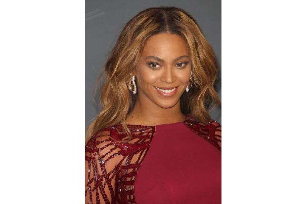 ...MTV Video Music Awards im August strahlte Queen Bey noch mit langer Wallemähne, doch scheinbar musste was Neues her. Im L...
