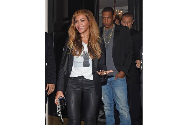 ...üppigen Längen nur wenige Monate nach dem drastischen Kurzhaarschnitt. Jetzt musste es also der Mini-Pony sein. Beyoncé s...
