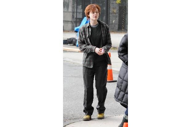 Da muss man wirklich zweimal hinschauen, um Hollywood-Küken Elle Fanning in diesem Aufzug wiederzuerkennen! In New York zeig...