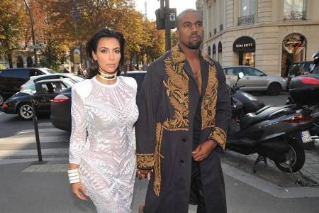 ...sich das luxusverwöhnte Celebrity-Paar nicht irgendetwas schenken lässt, schließlich sind sowohl Kim Kardashian als auch ...