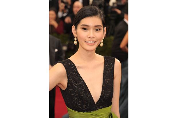 ...androgyne Asiatin Ming Xi und auch...