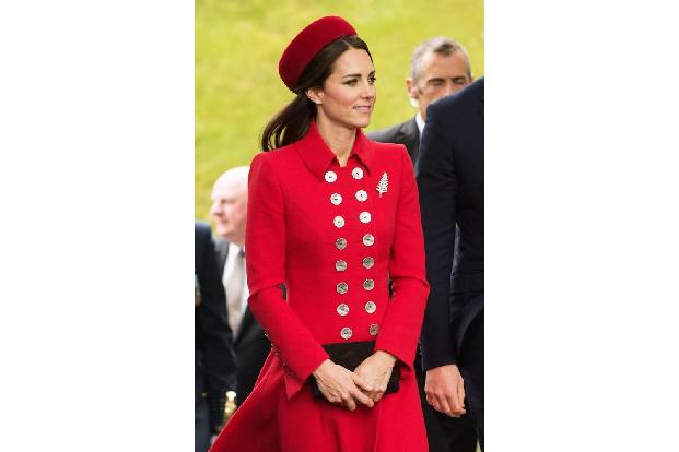 Und noch eine royale Schönheit hat es auf die Klamotten-Bestenliste geschafft: Kate Middleton. Die Frau von Prinz William is...