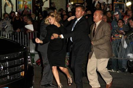 Gerade erst bekam sie außerdem nach ihrem Auftritt bei in der Show von David Letterman vor dem Ed Sullivan Theater in New Yo...